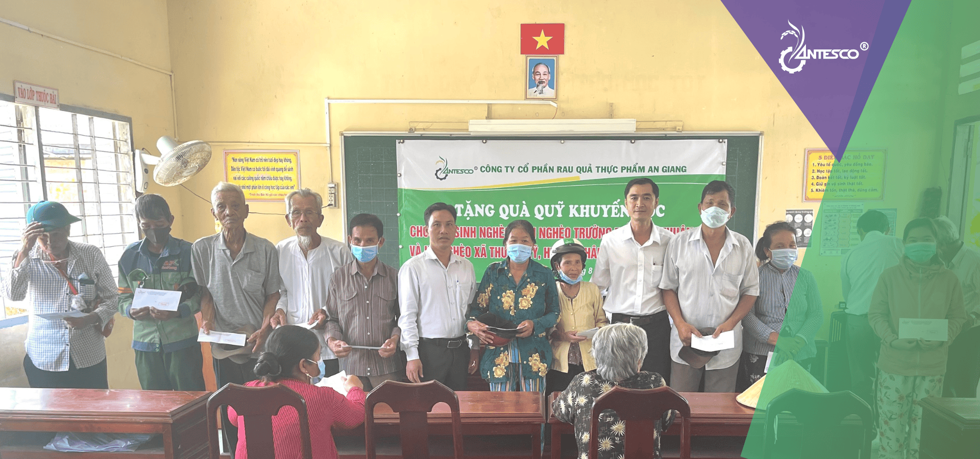 Ban lãnh đạo Antesco tặng Quà Quỹ Khuyến học tại huyện Châu Thành, Long An